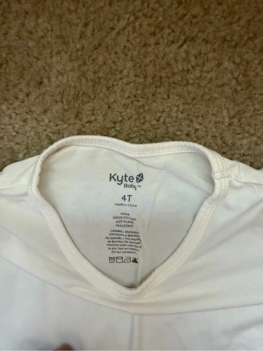 Kyte Baby White Pajama PJ set 4T